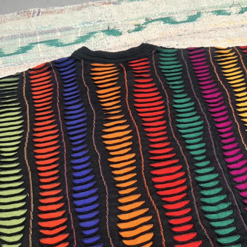 Tundra Canada 3-D Knit Vintage 90s Sweater Mens medium Colorful Coogi Style - Picture 8 of 11